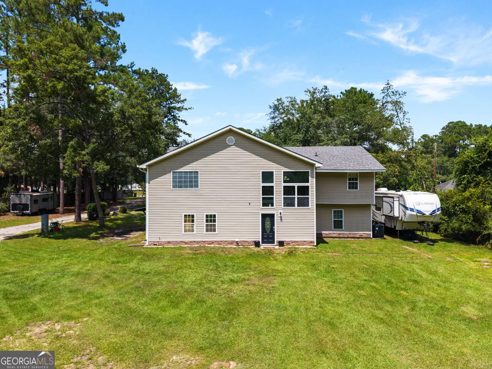 222 Middleton RD Guyton, GA 31312