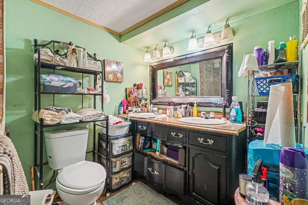 5228 Tina CT Stone Mountain, GA 30083