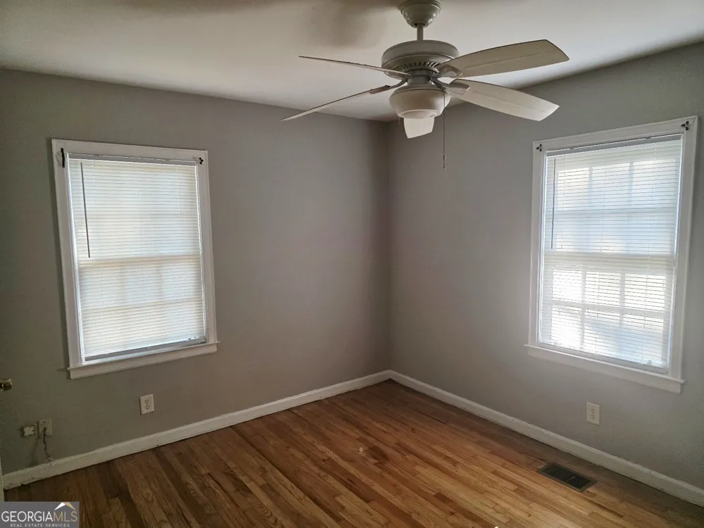 1894 Oak Valley RD Decatur, GA 30035