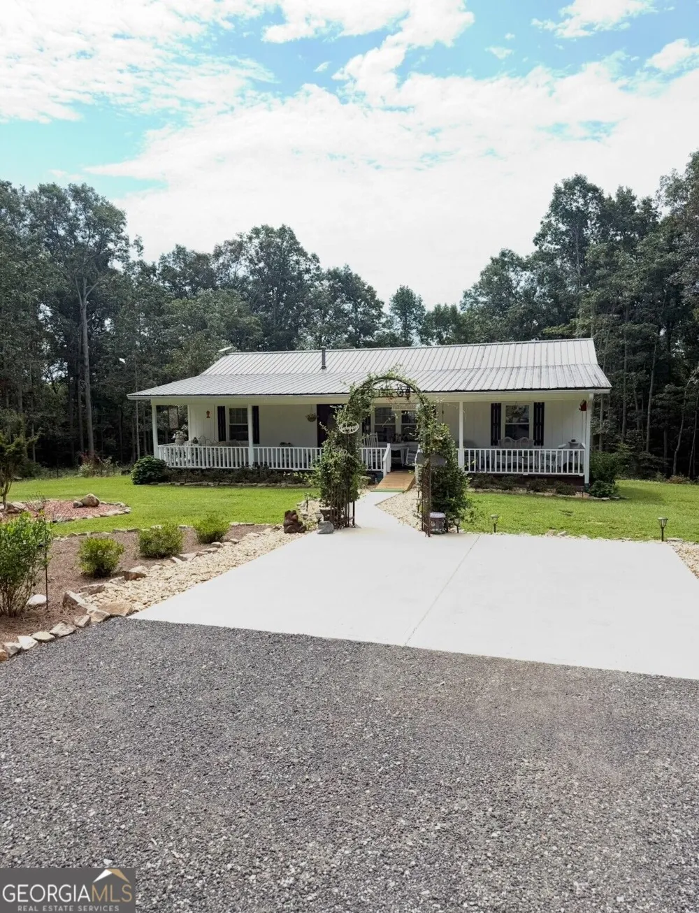 2014 Athens RD Royston, GA 30662