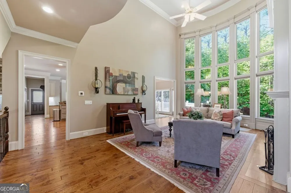 348 Aviemore LN Suwanee, GA 30024