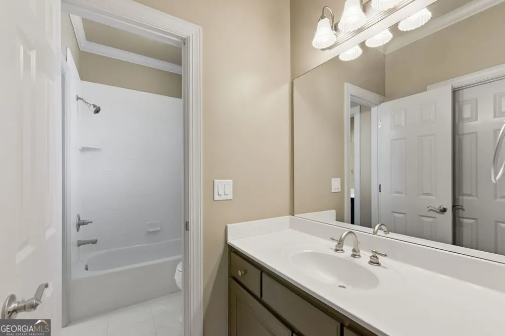 348 Aviemore LN Suwanee, GA 30024