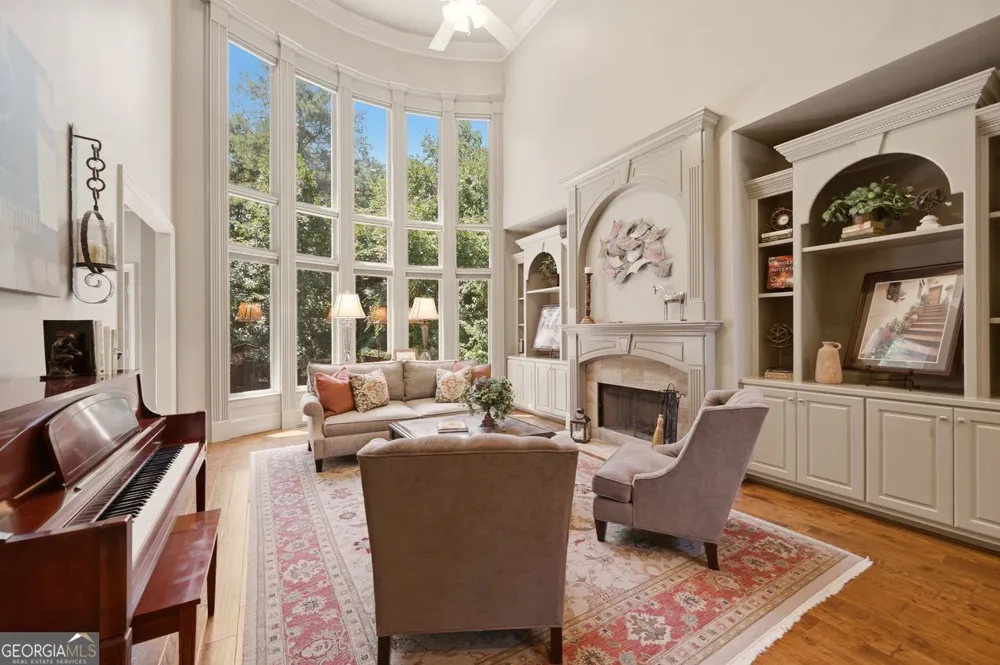 348 Aviemore LN Suwanee, GA 30024