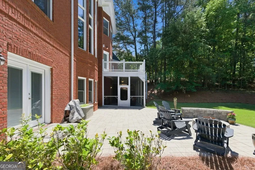 348 Aviemore LN Suwanee, GA 30024