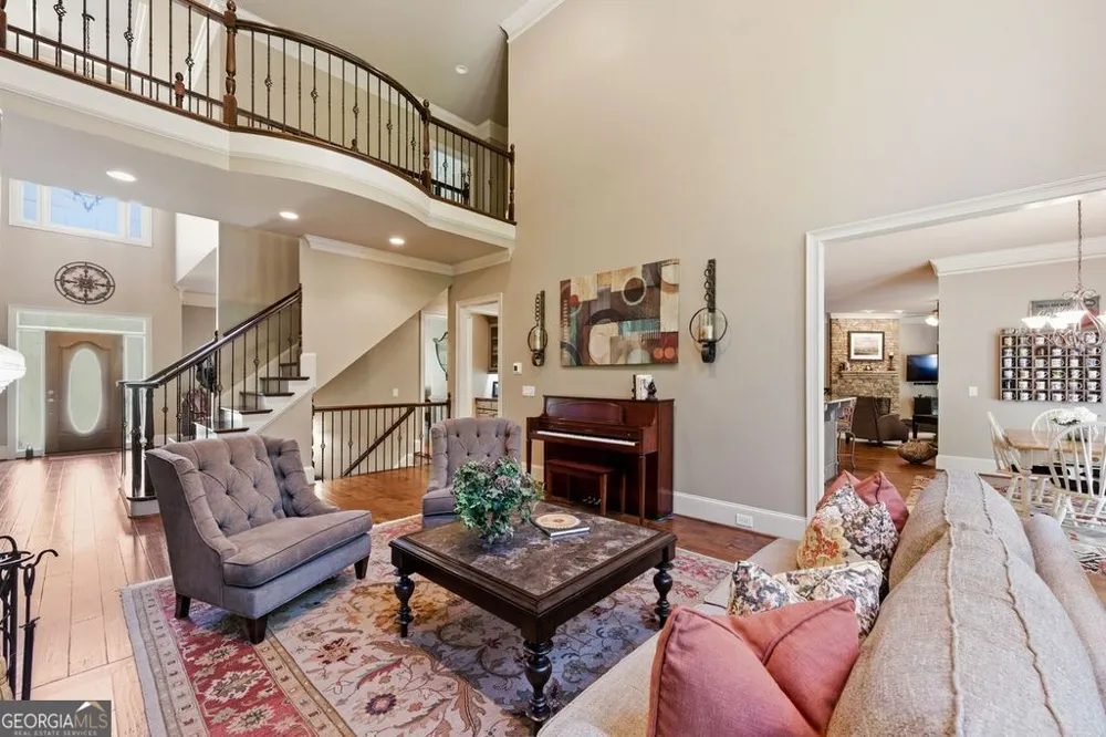 348 Aviemore LN Suwanee, GA 30024