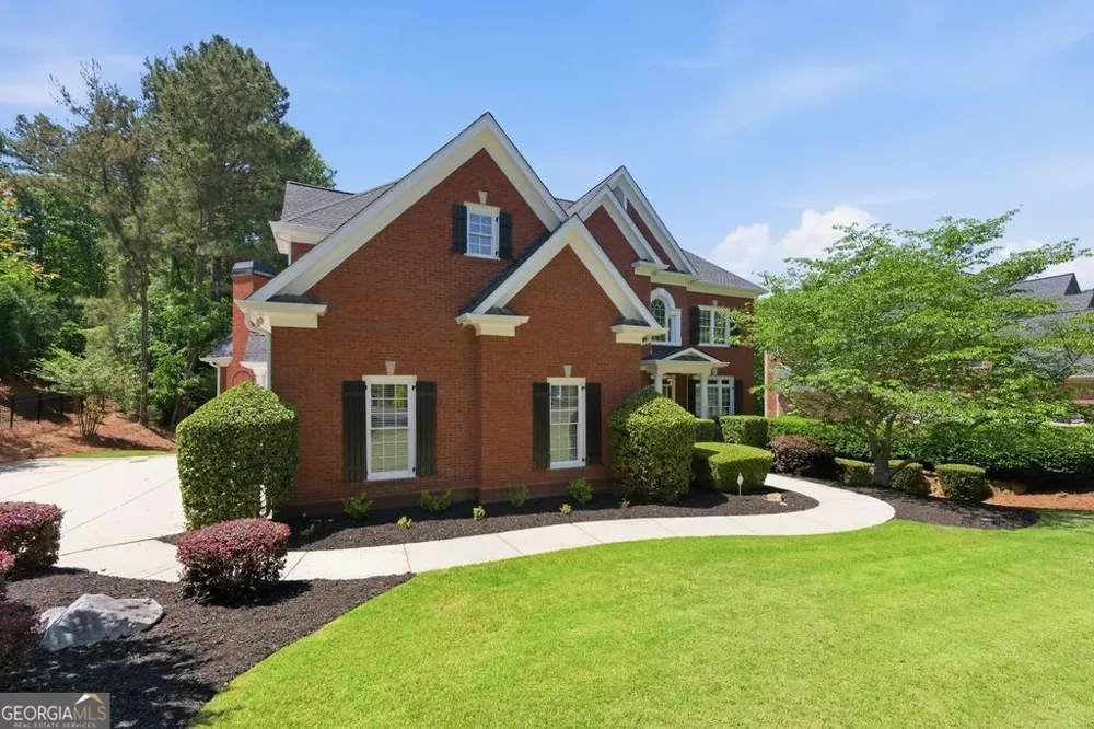 348 Aviemore LN Suwanee, GA 30024