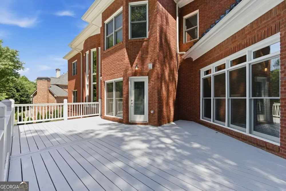 348 Aviemore LN Suwanee, GA 30024