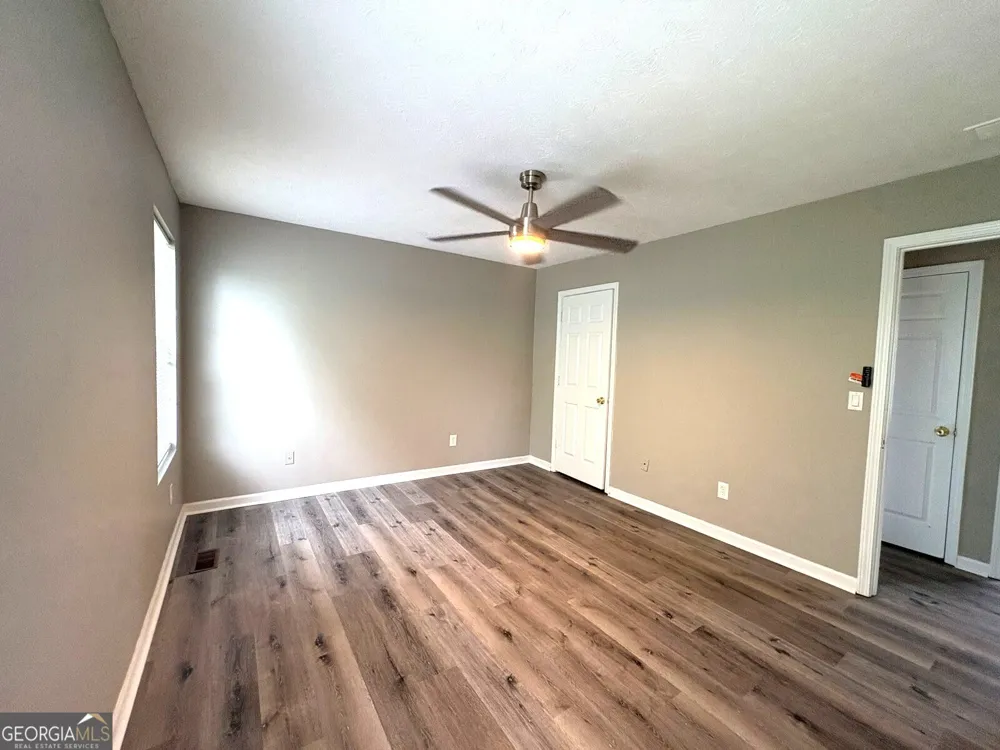 1990 Lown Farm LN Lithonia, GA 30058