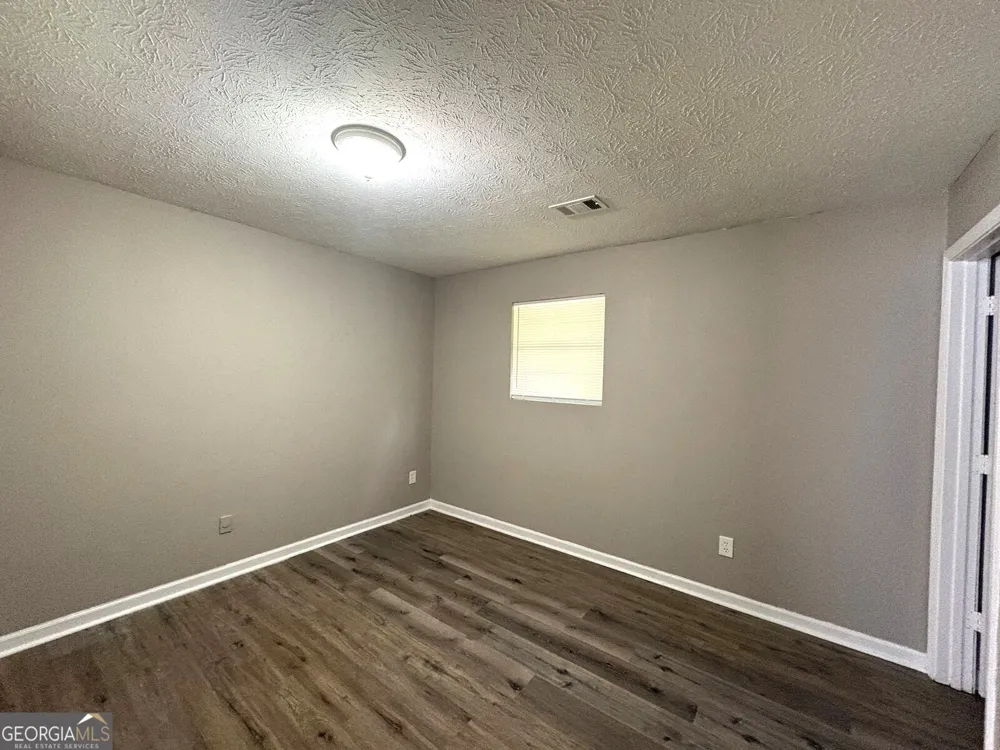 1990 Lown Farm LN Lithonia, GA 30058