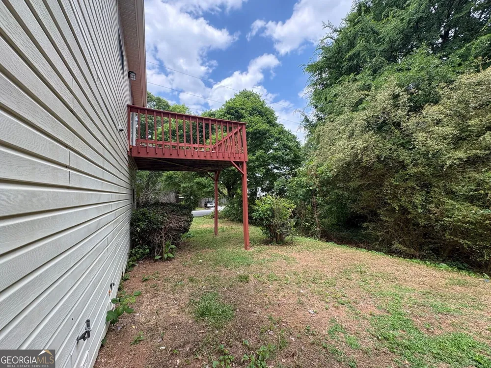 1990 Lown Farm LN Lithonia, GA 30058