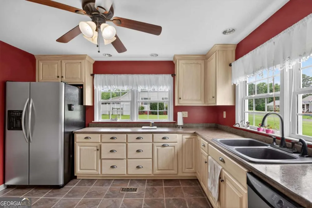 16 Garrett AVE Bremen, GA 30110
