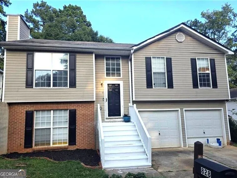 828 tradd CT Stone Mountain, GA 30087