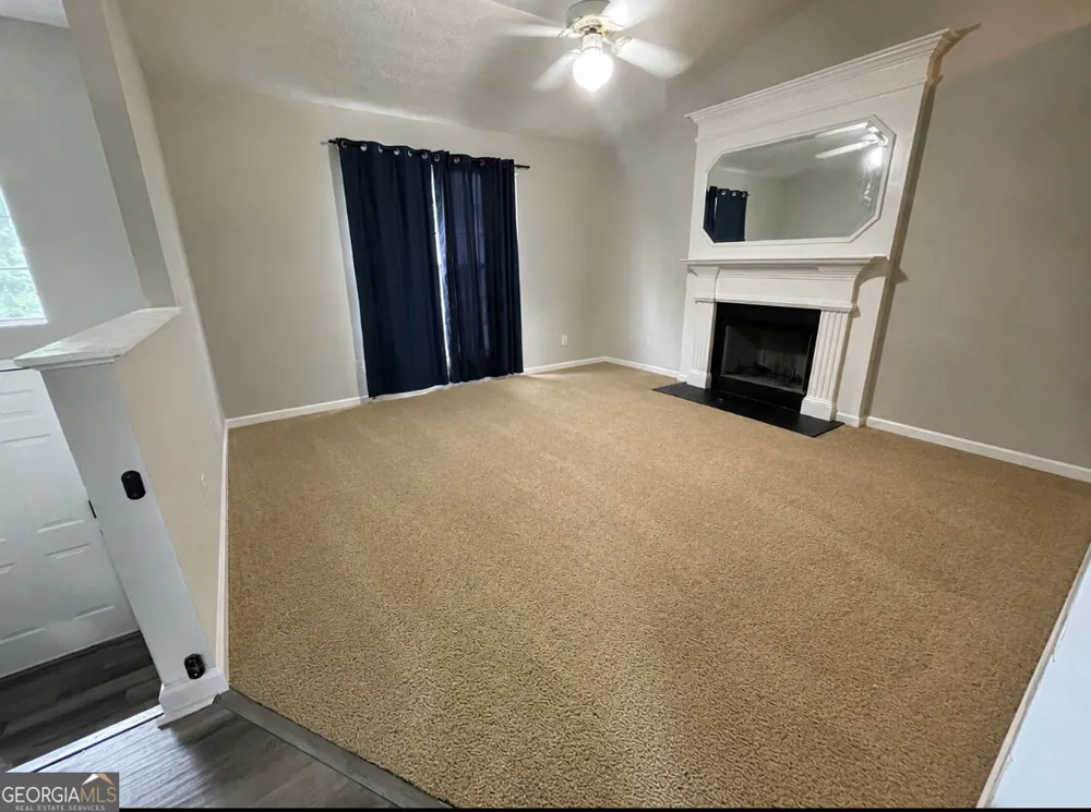 828 tradd CT Stone Mountain, GA 30087