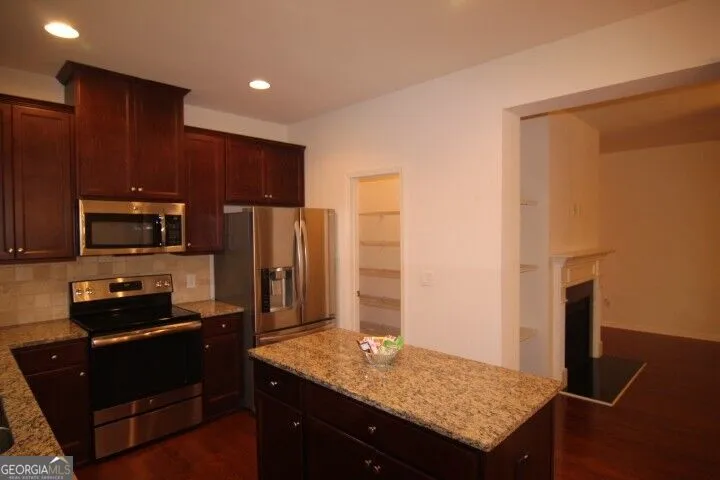 5850 Vinyard LN Cumming, GA 30041