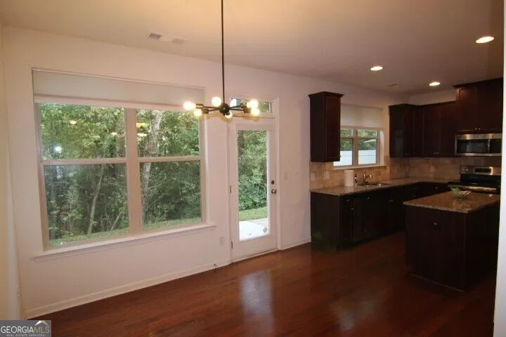 5850 Vinyard LN Cumming, GA 30041