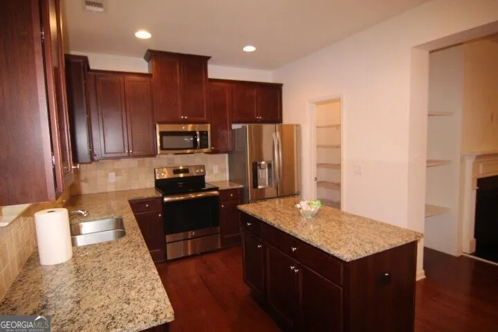 5850 Vinyard LN Cumming, GA 30041