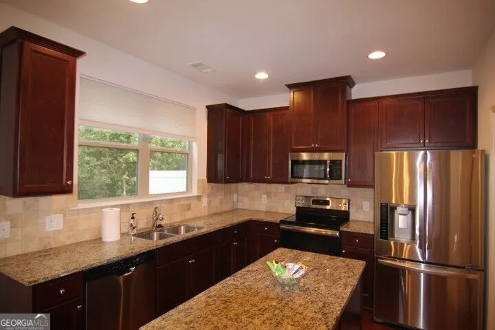5850 Vinyard LN Cumming, GA 30041