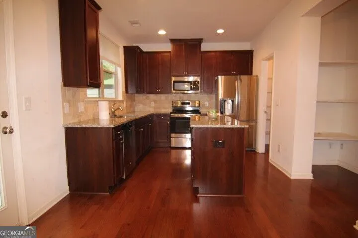 5850 Vinyard LN Cumming, GA 30041