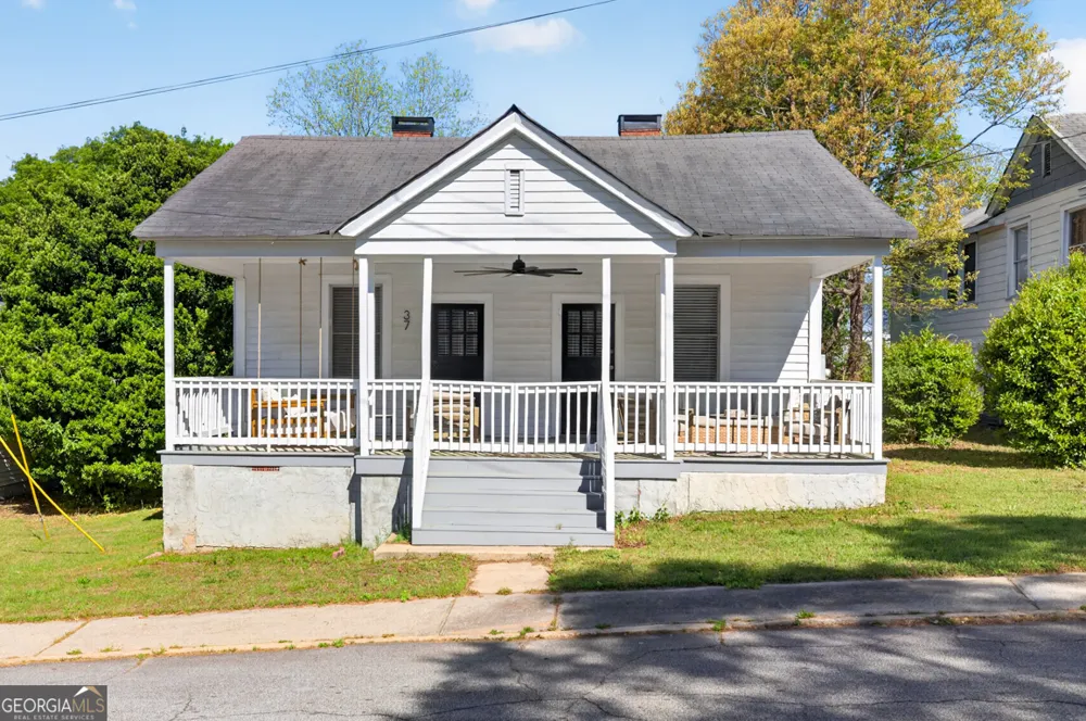 37 Poplar ST Covington, GA 30014