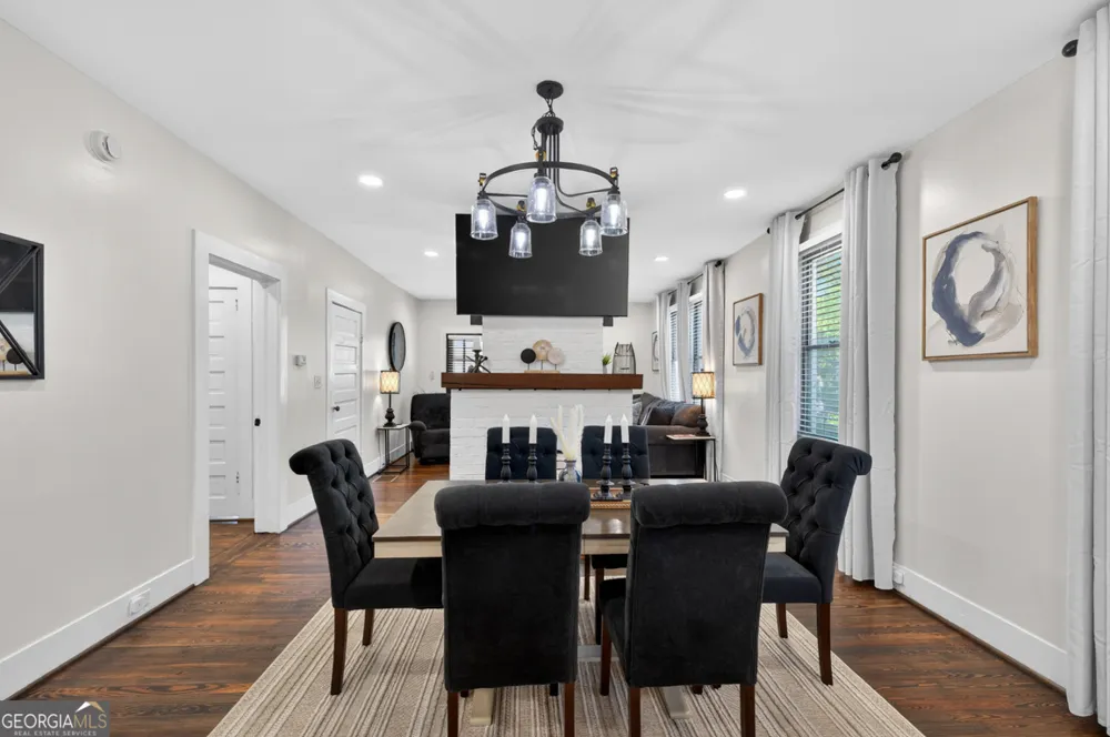 37 Poplar ST Covington, GA 30014