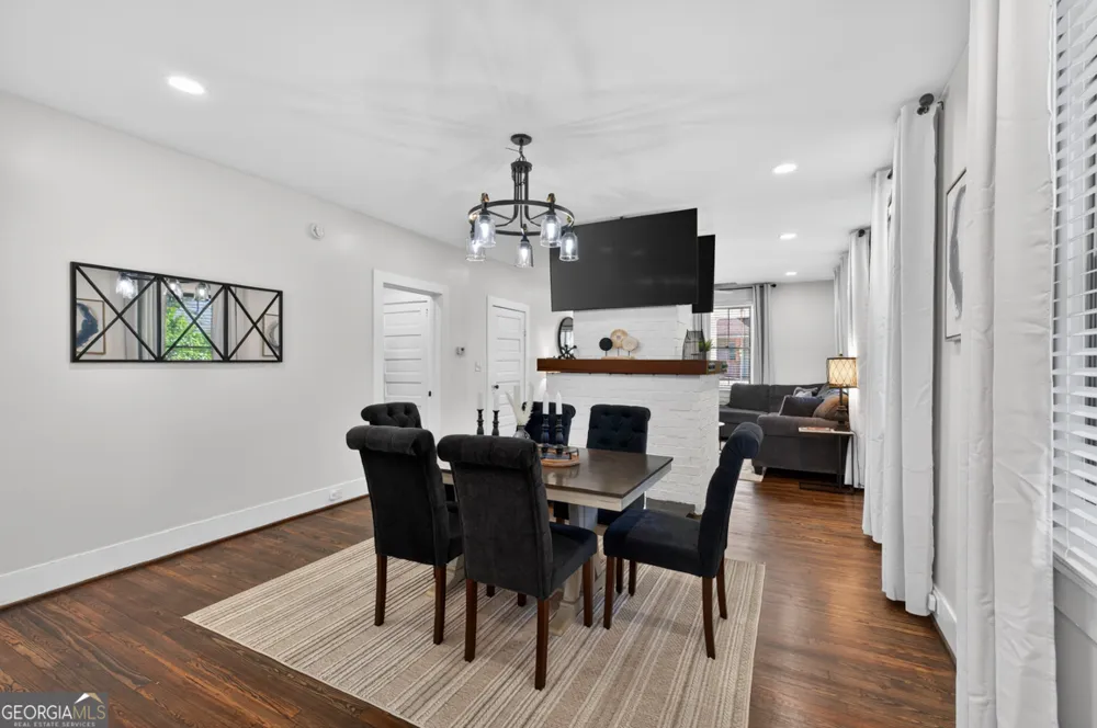 37 Poplar ST Covington, GA 30014