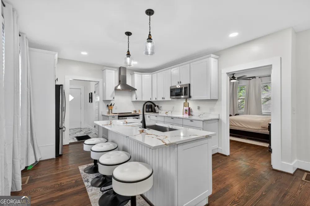 37 Poplar ST Covington, GA 30014