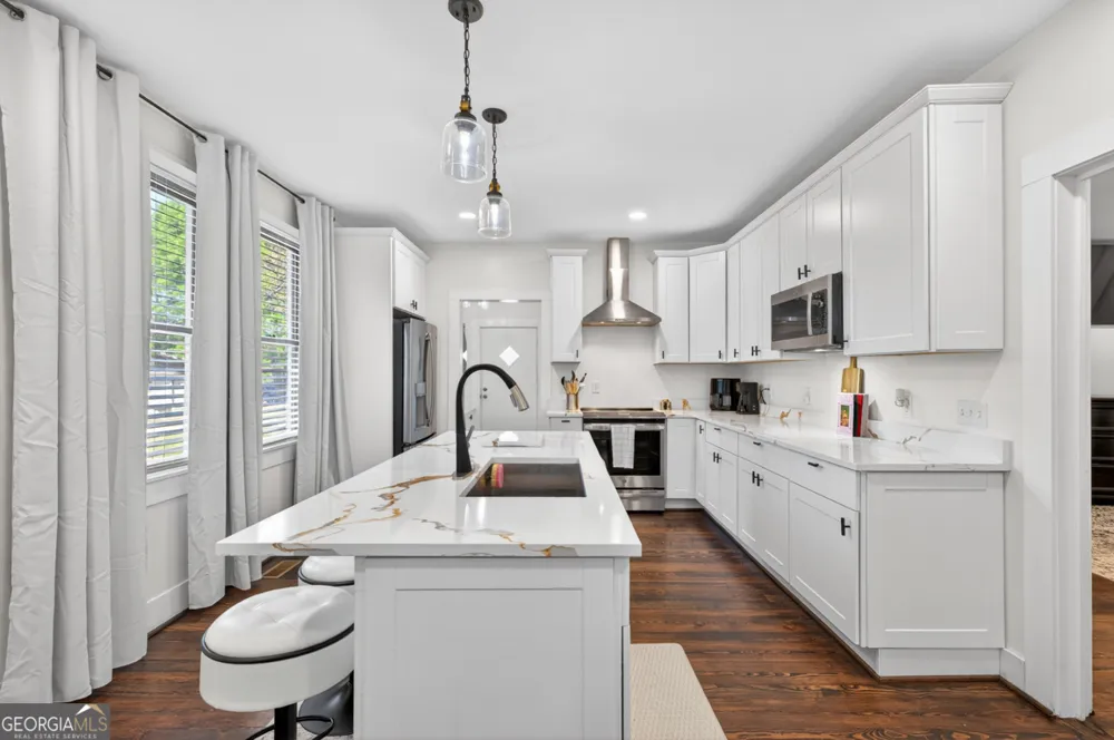 37 Poplar ST Covington, GA 30014