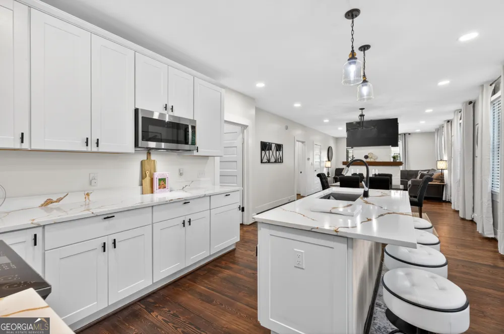 37 Poplar ST Covington, GA 30014