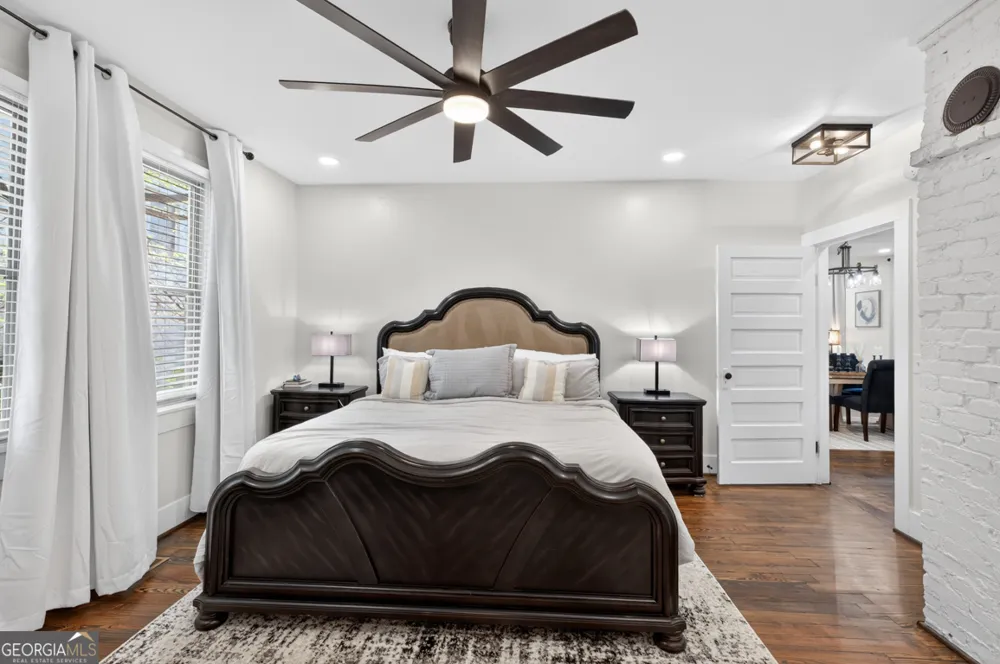 37 Poplar ST Covington, GA 30014