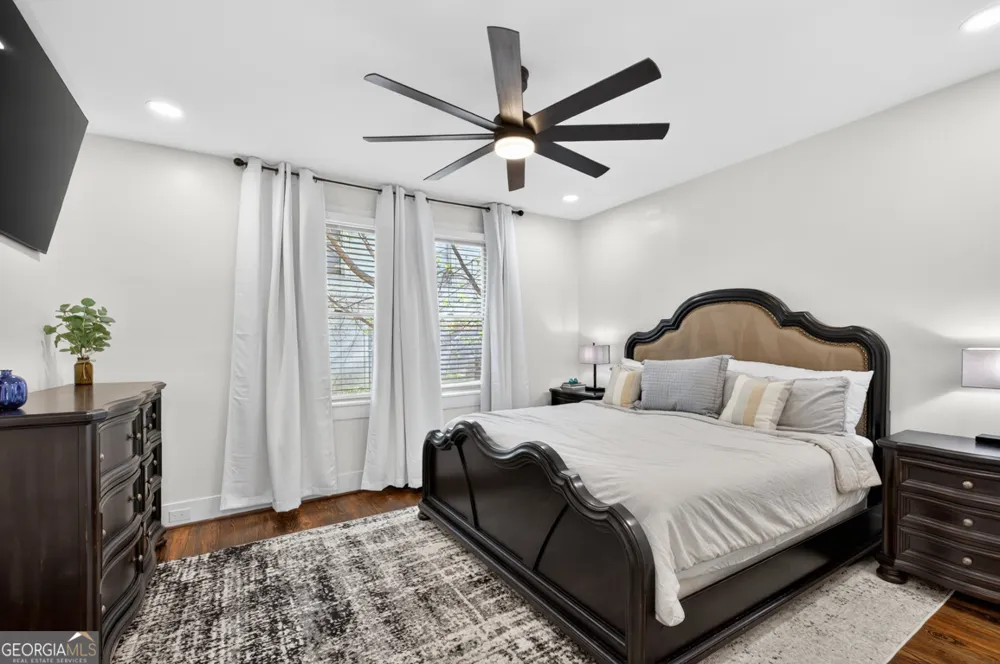 37 Poplar ST Covington, GA 30014
