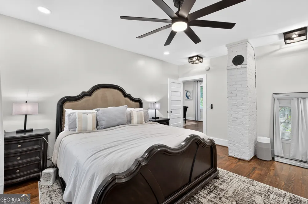 37 Poplar ST Covington, GA 30014