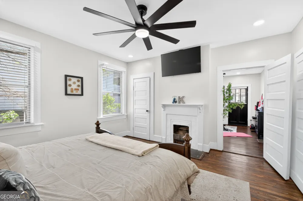 37 Poplar ST Covington, GA 30014