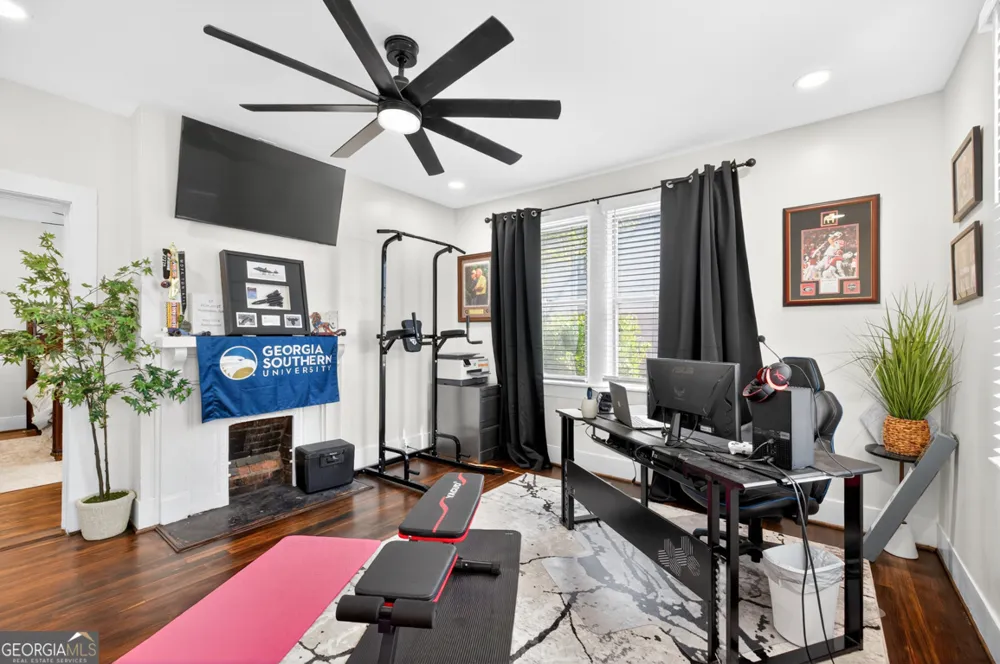37 Poplar ST Covington, GA 30014
