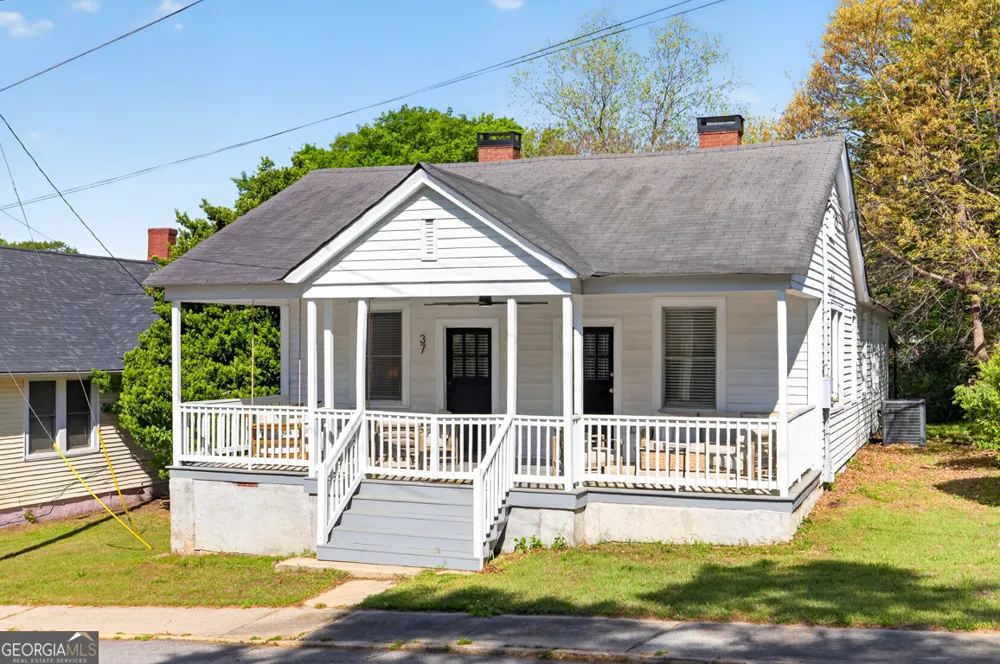 37 Poplar ST Covington, GA 30014