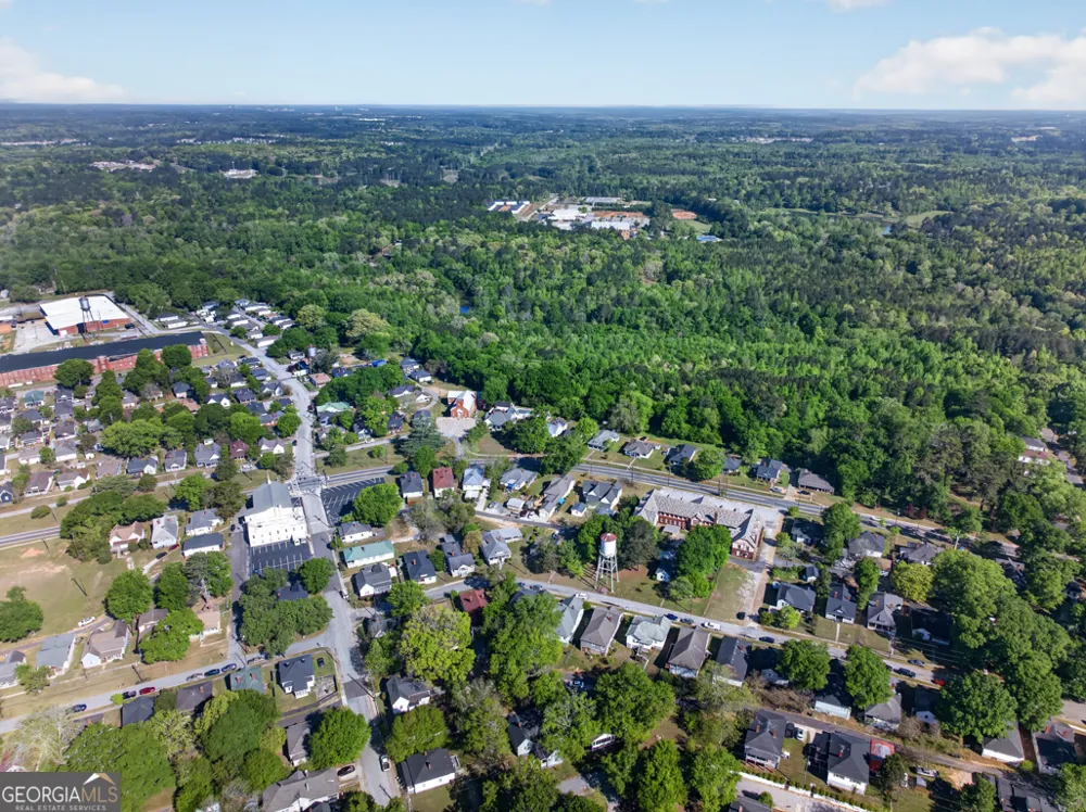 37 Poplar ST Covington, GA 30014
