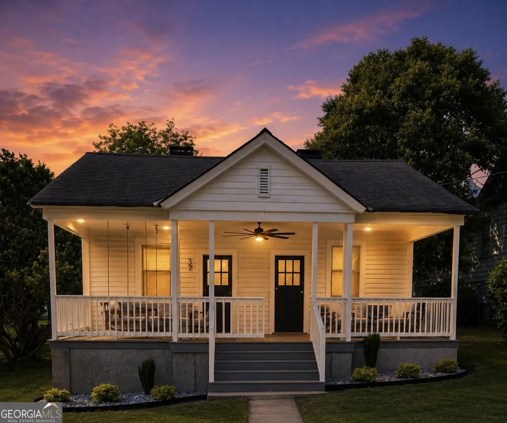 37 Poplar ST Covington, GA 30014