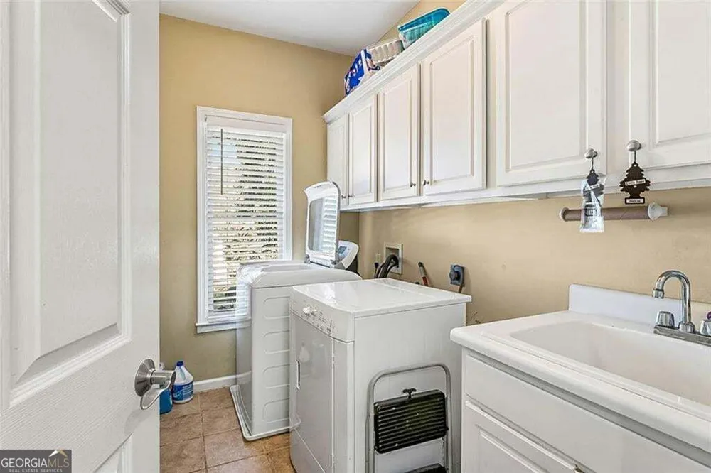 5530 Legacy TRL Douglasville, GA 30135