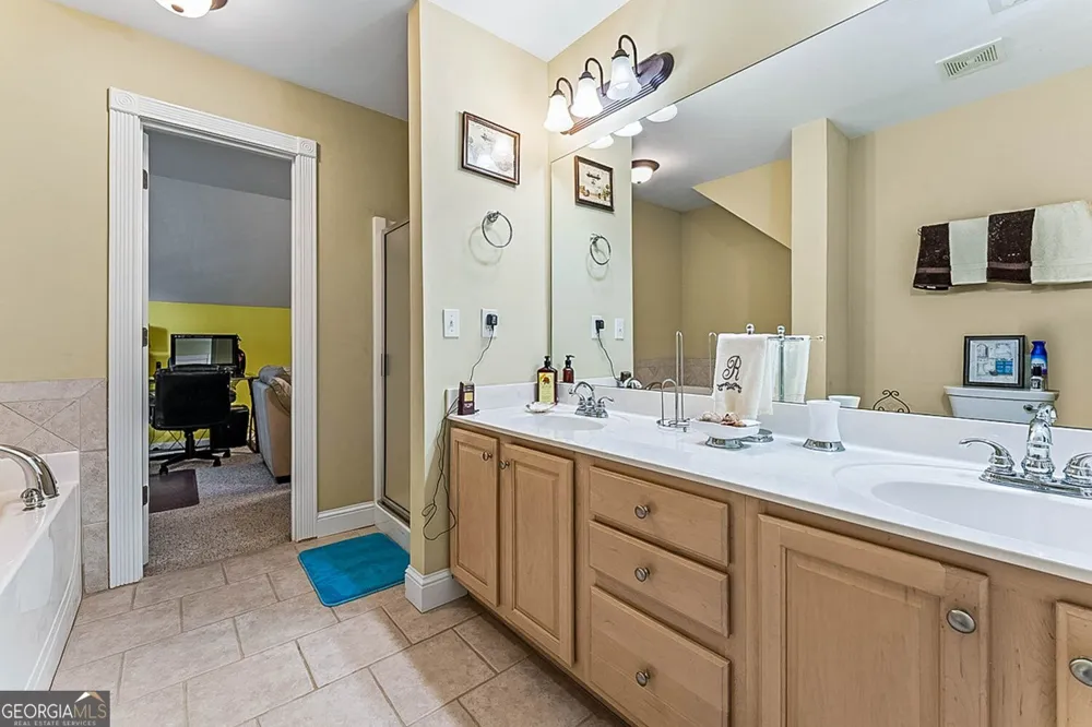 5530 Legacy TRL Douglasville, GA 30135