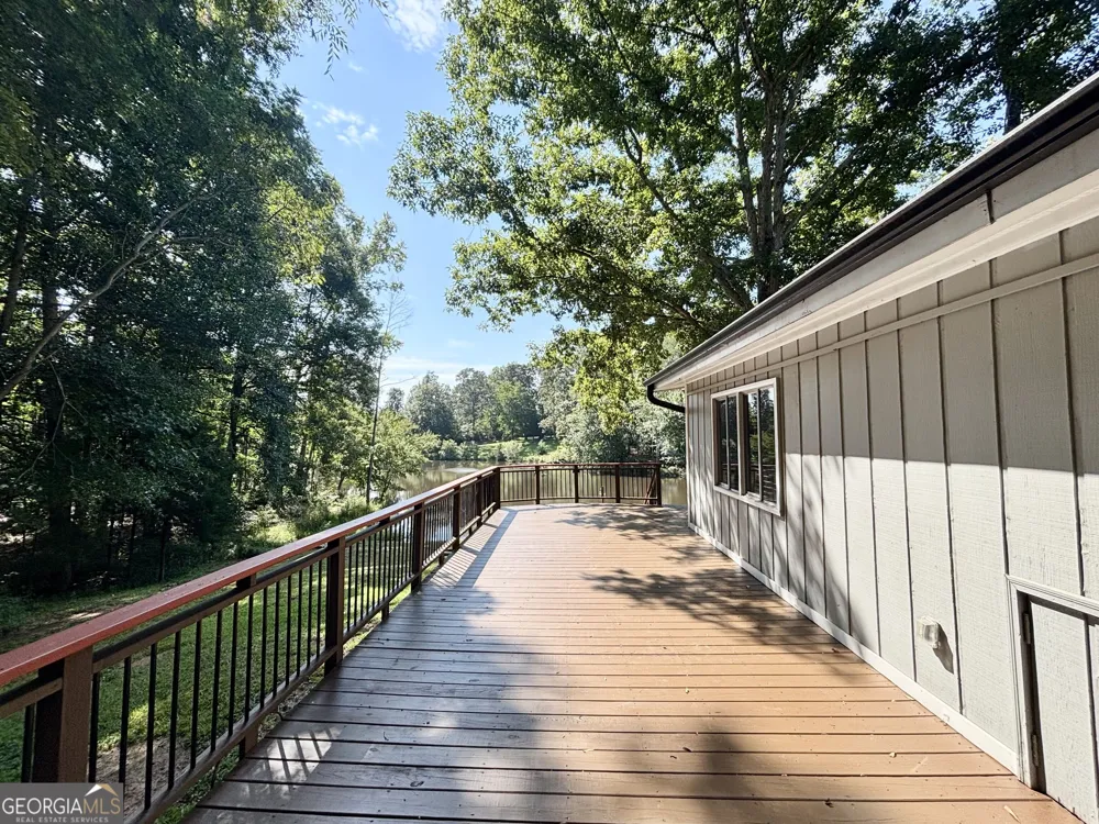 557 Benttree CIR Toccoa, GA 30577