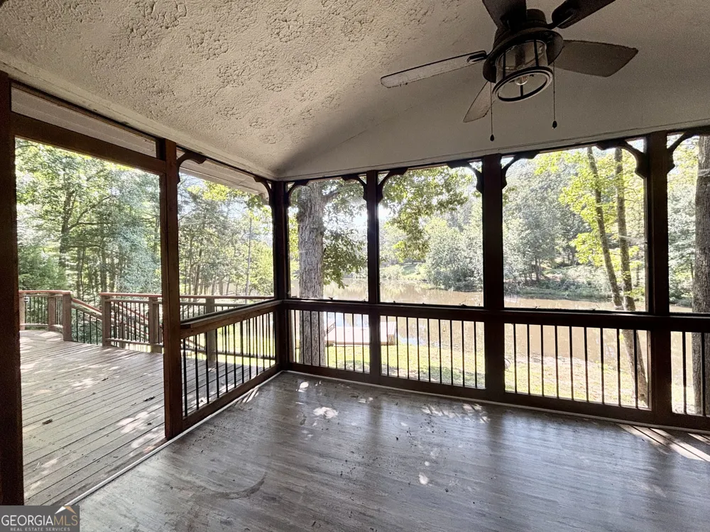 557 Benttree CIR Toccoa, GA 30577