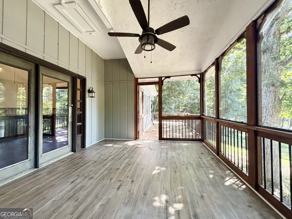 557 Benttree CIR Toccoa, GA 30577