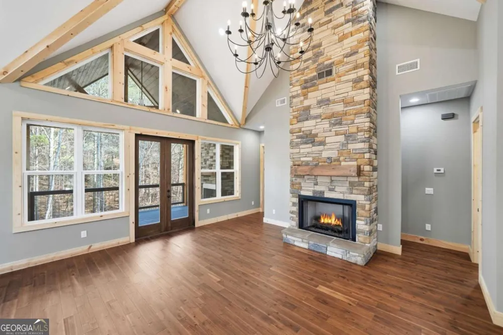 677 Catawba CIR Ellijay, GA 30540
