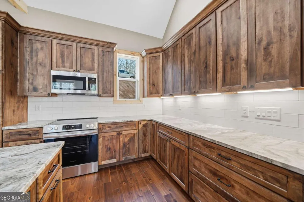 677 Catawba CIR Ellijay, GA 30540
