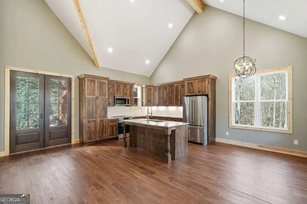 677 Catawba CIR Ellijay, GA 30540