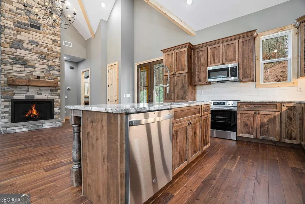 677 Catawba CIR Ellijay, GA 30540