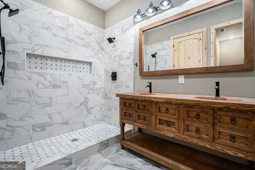 677 Catawba CIR Ellijay, GA 30540