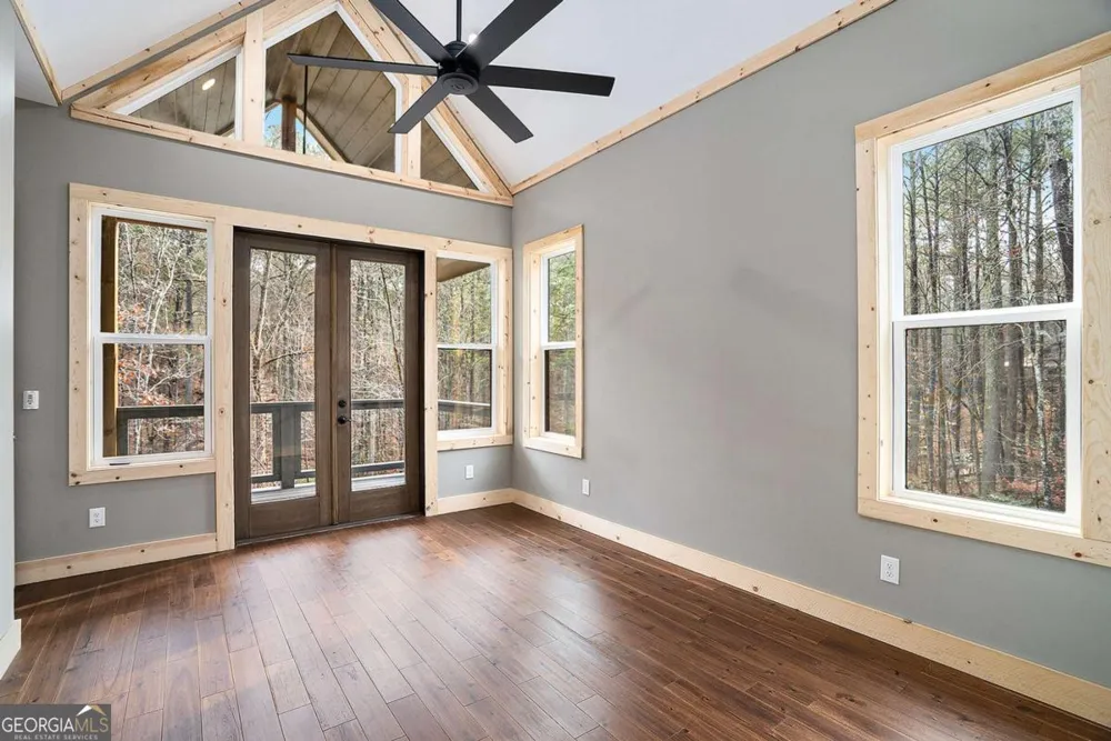 677 Catawba CIR Ellijay, GA 30540