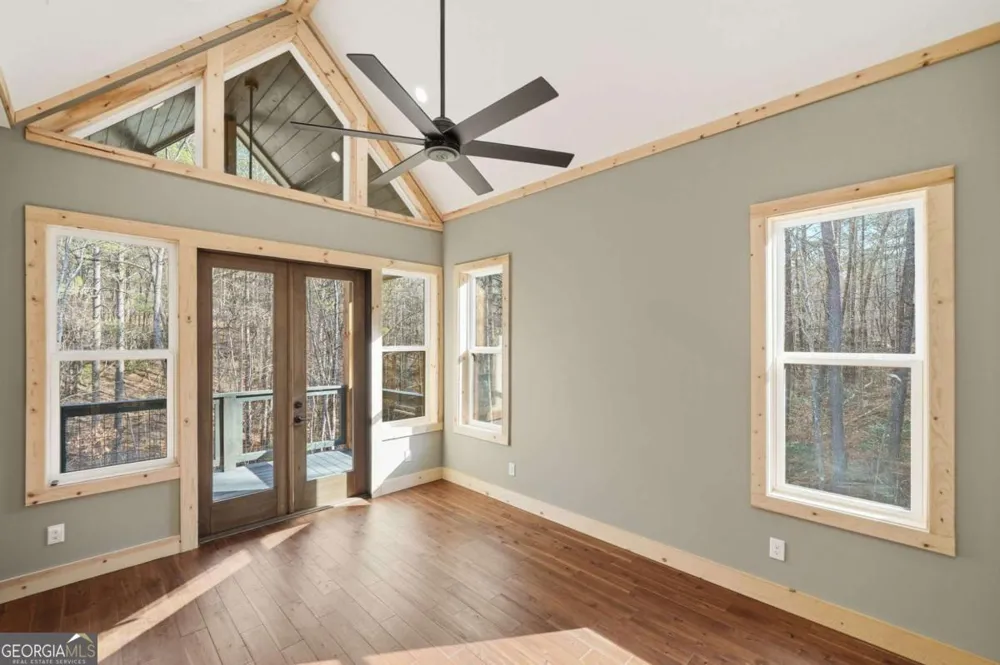 677 Catawba CIR Ellijay, GA 30540