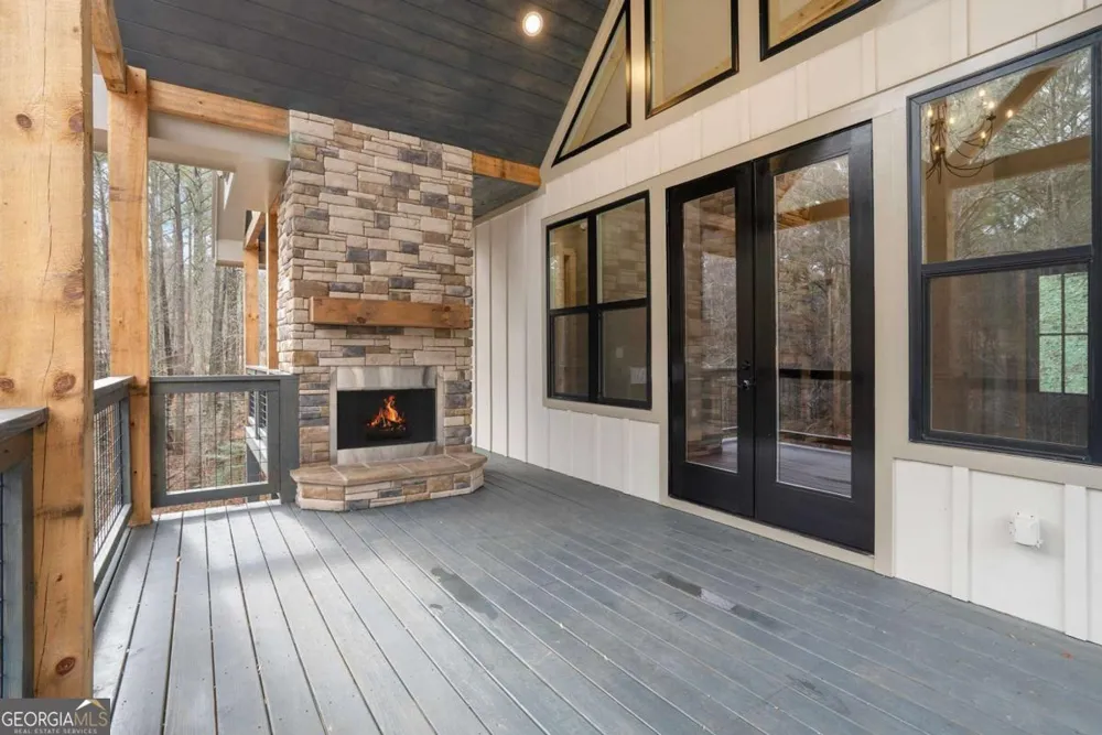 677 Catawba CIR Ellijay, GA 30540