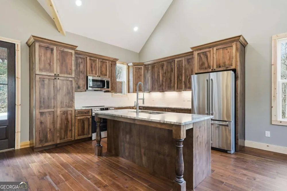677 Catawba CIR Ellijay, GA 30540